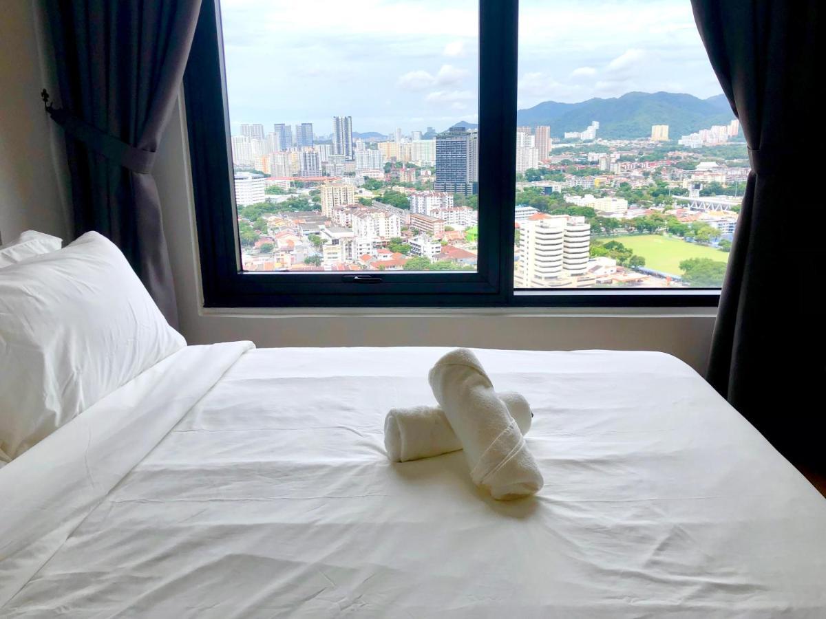 Tropicana 218 Macalister Netflix Unit By Blue Sky Holidays George Town Exterior photo